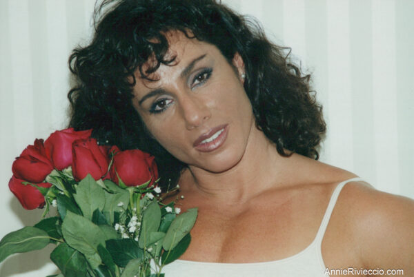 Annie Rivieccio Album: 8107