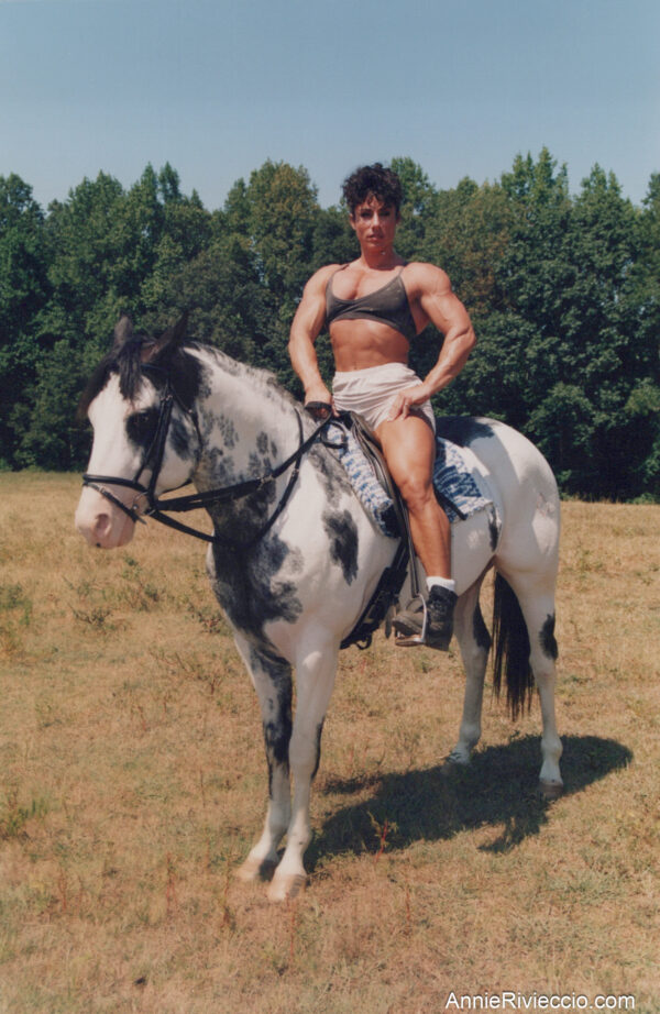 Annie Rivieccio Album: 7948