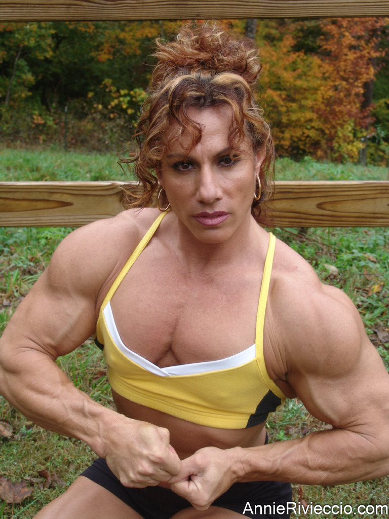 Annie Rivieccio