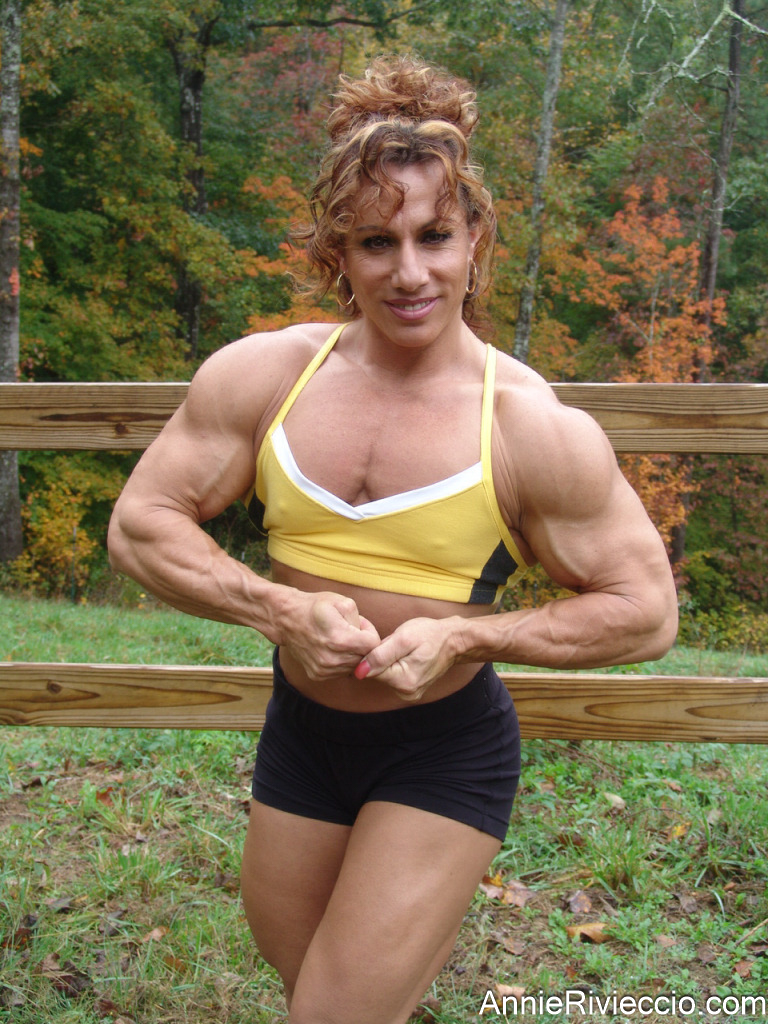 Annie Rivieccio