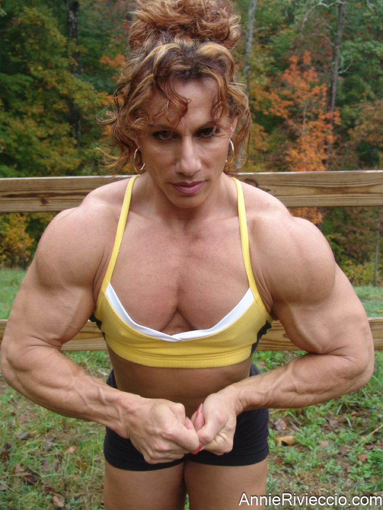Annie Rivieccio