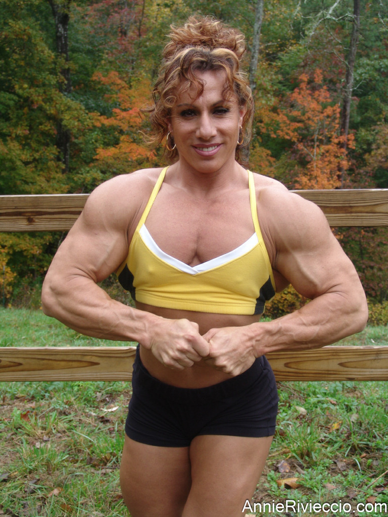 Annie Rivieccio