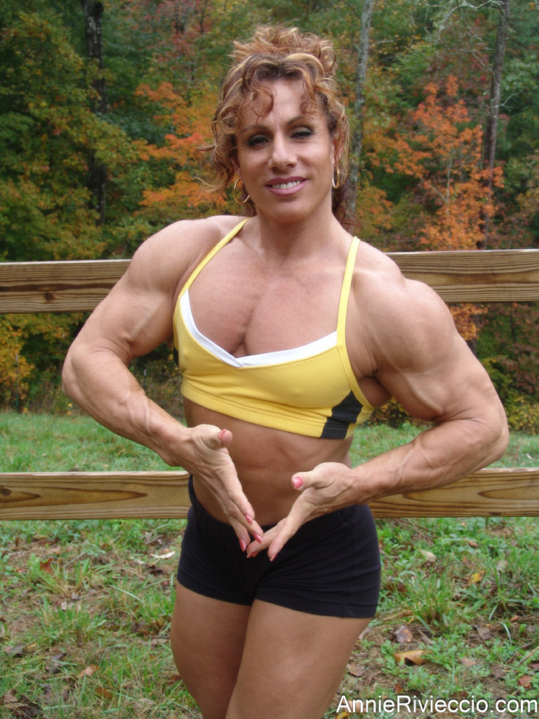 Annie Rivieccio