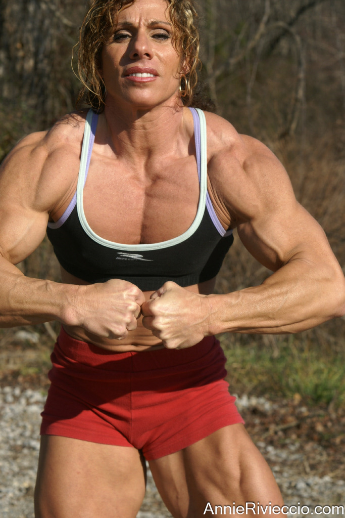 Annie Rivieccio