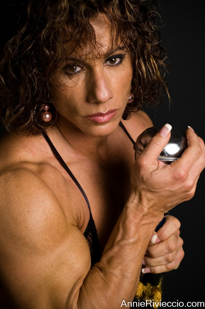 Annie Rivieccio