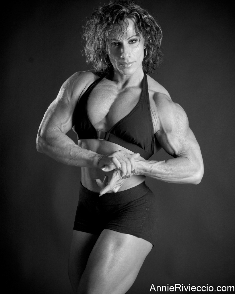 Annie Rivieccio