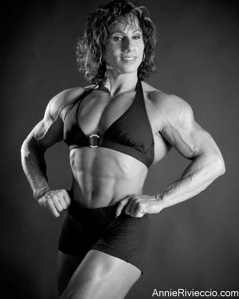 Annie Rivieccio