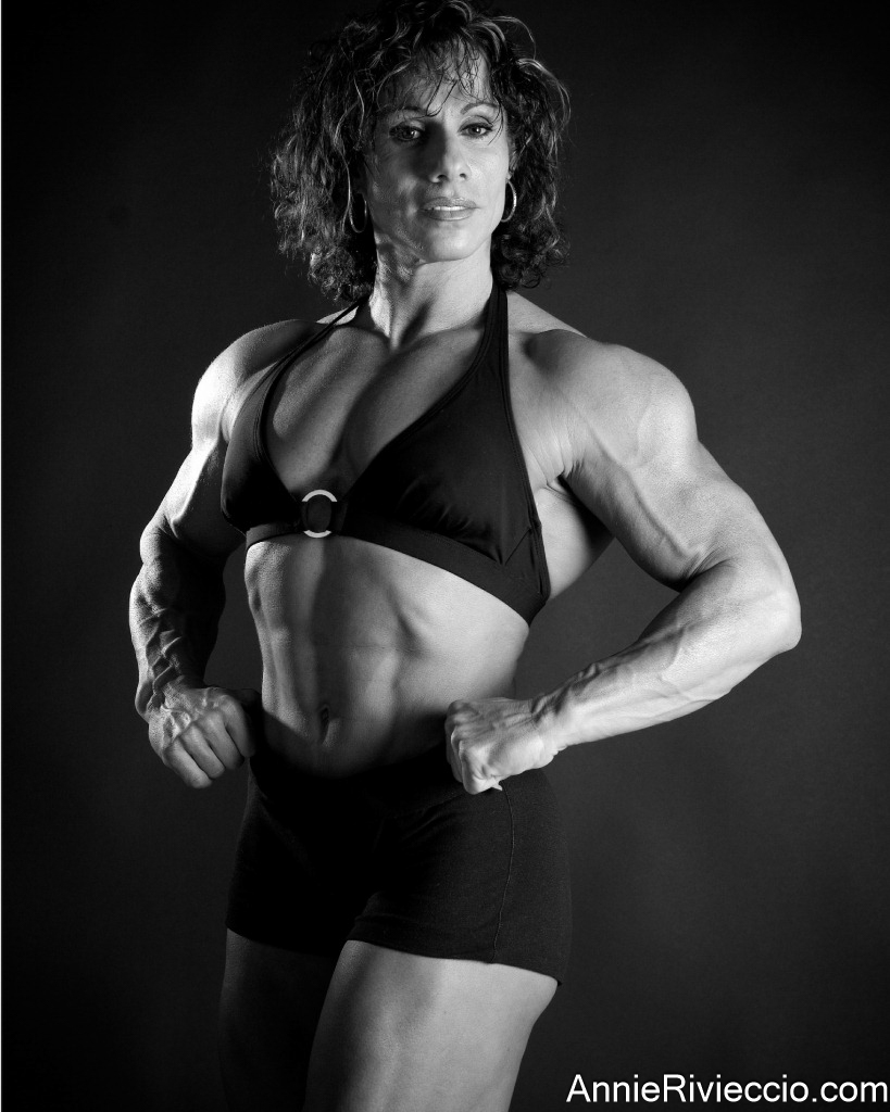 Annie Rivieccio