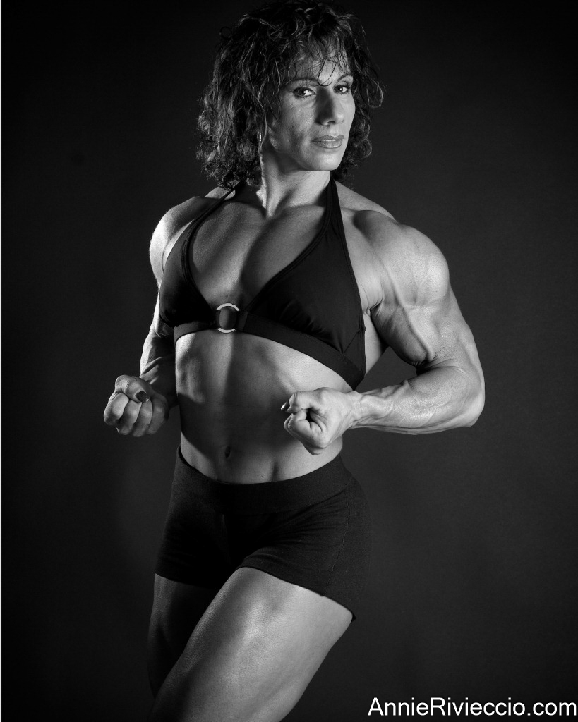 Annie Rivieccio