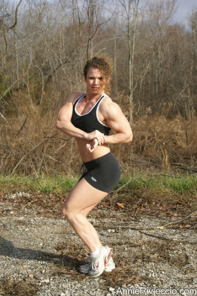 Annie Rivieccio