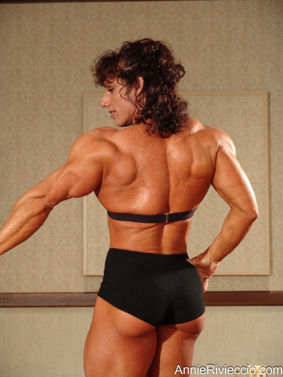 Annie Rivieccio
