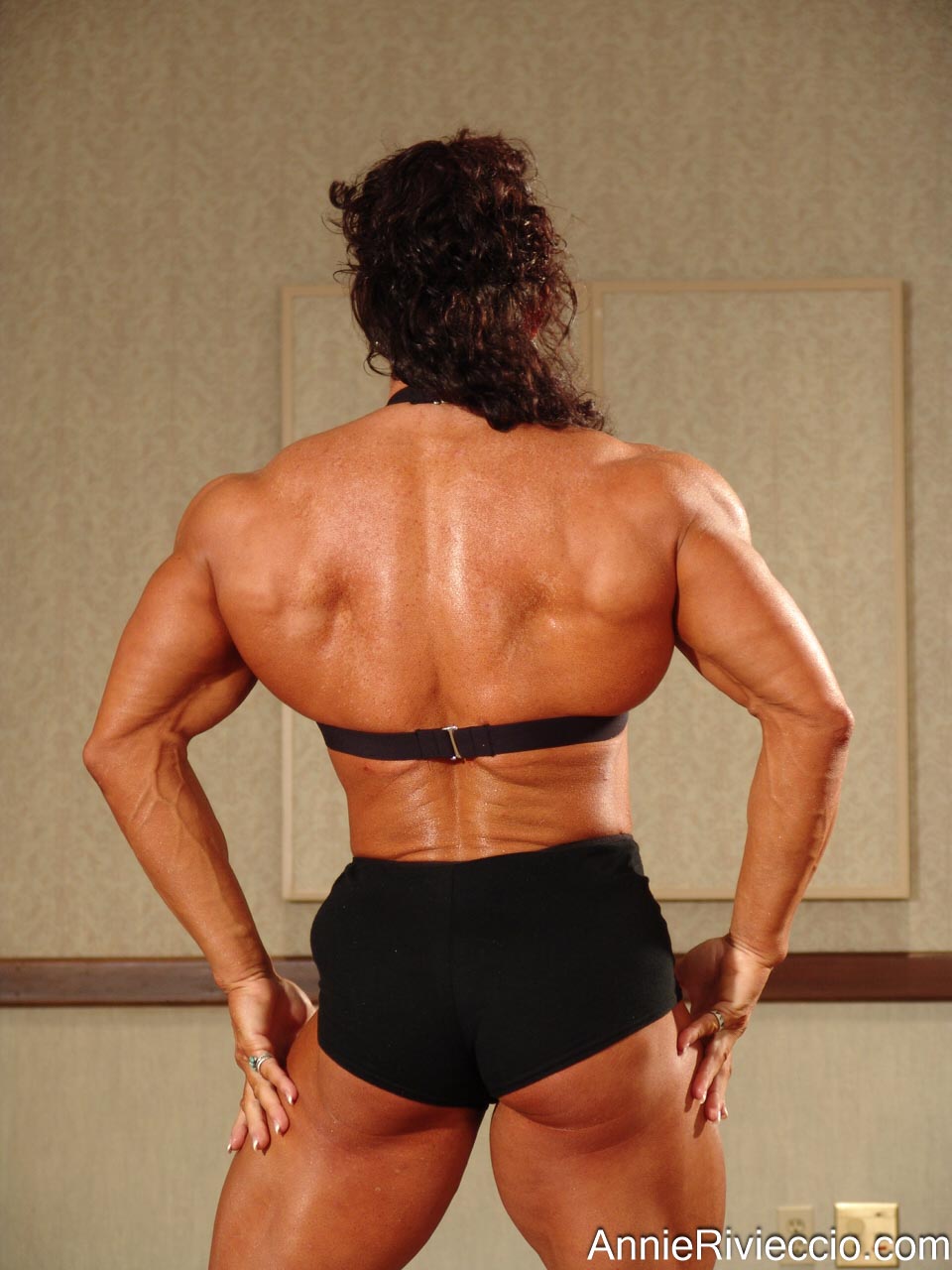 Annie Rivieccio