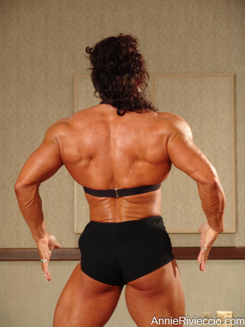 Annie Rivieccio
