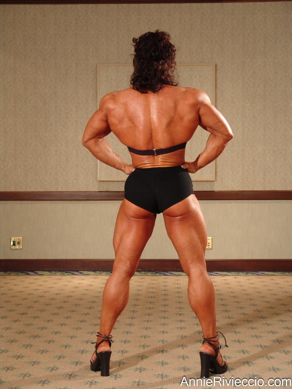 Annie Rivieccio