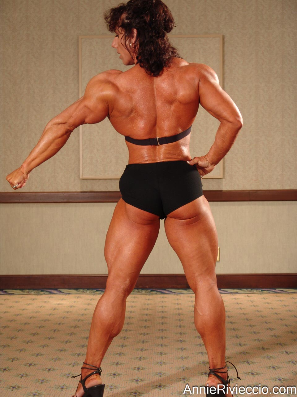 Annie Rivieccio