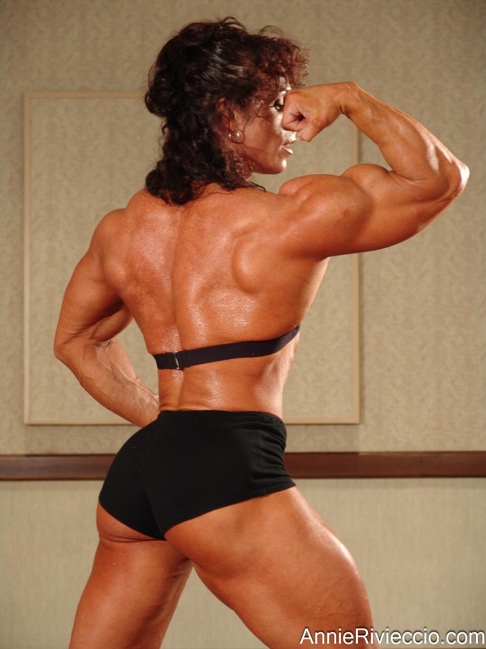 Annie Rivieccio