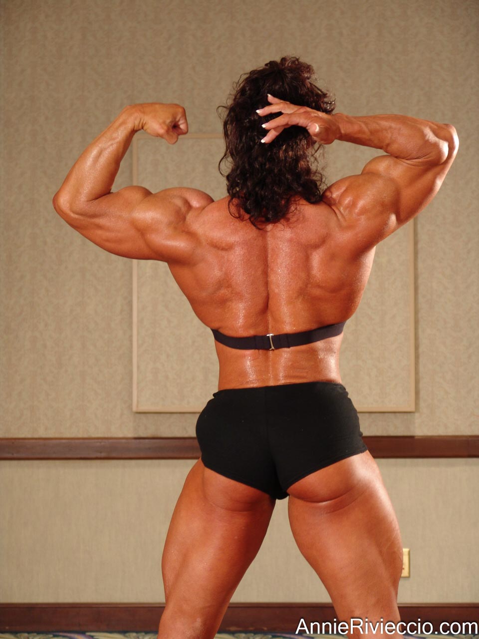 Annie Rivieccio