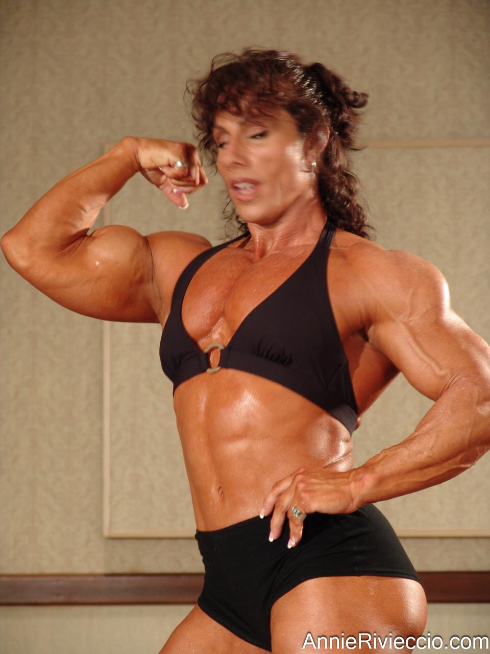 Annie Rivieccio
