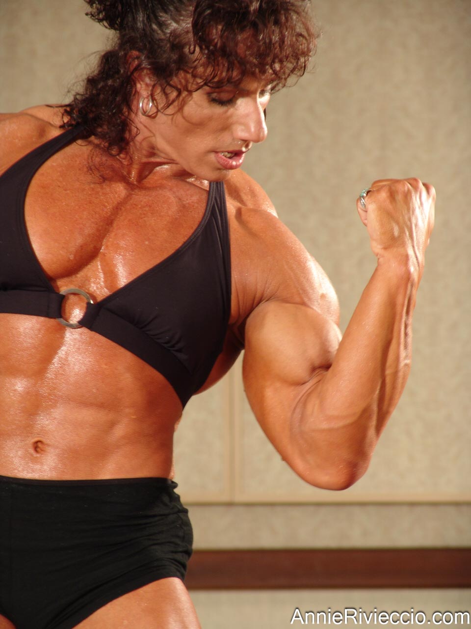 Annie Rivieccio