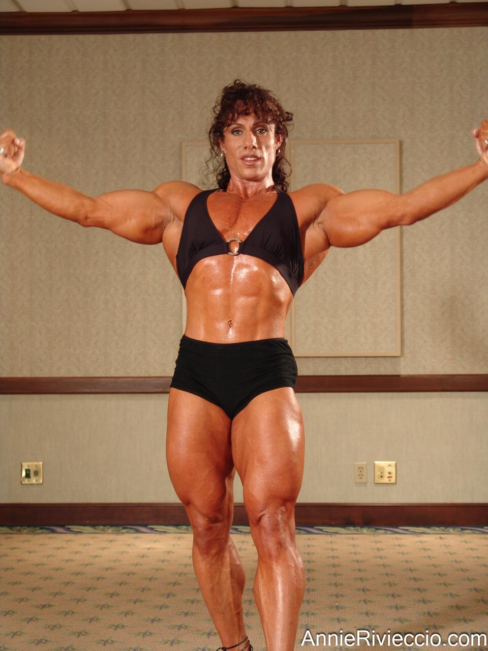 Annie Rivieccio