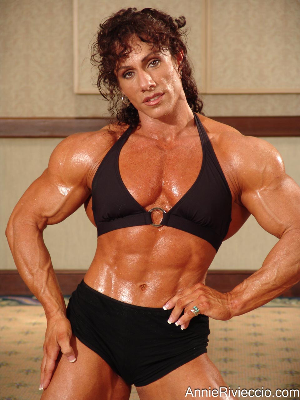 Annie Rivieccio