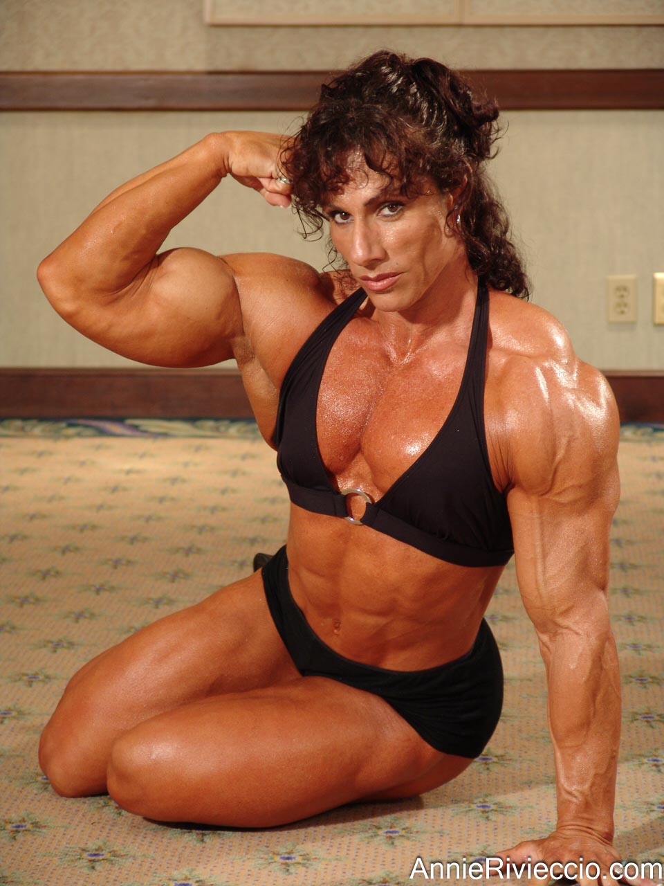 Annie Rivieccio