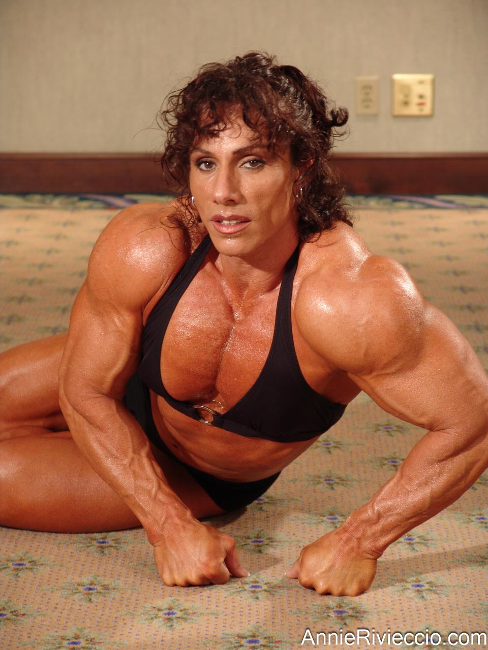 Annie Rivieccio