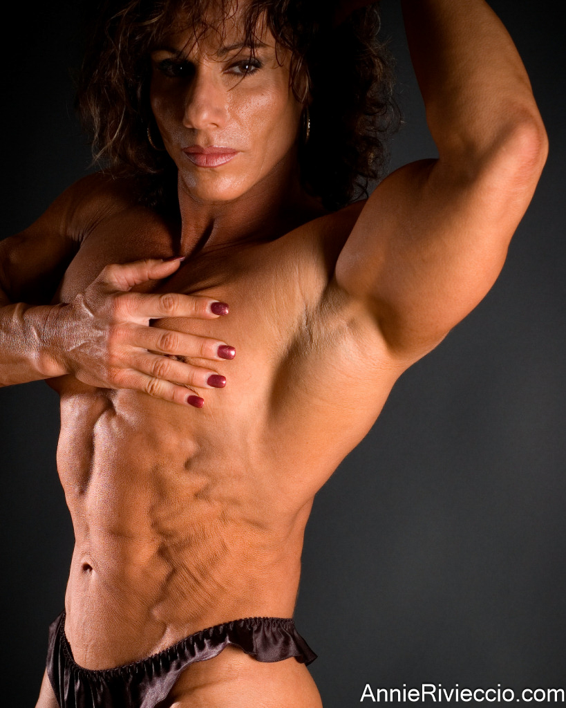Annie Rivieccio