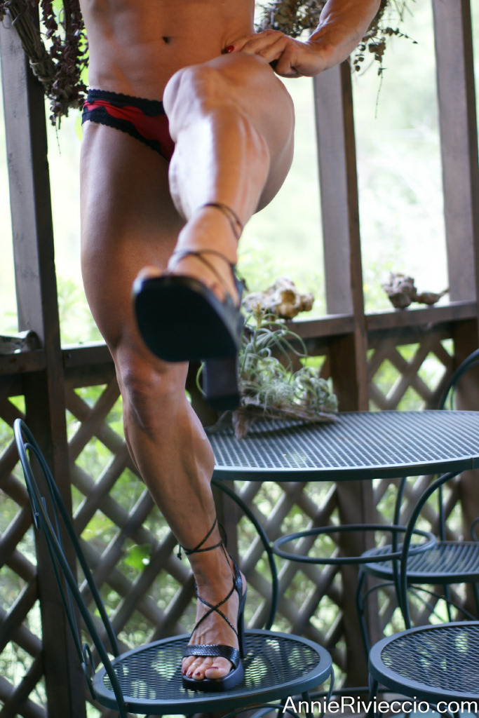 Annie Rivieccio
