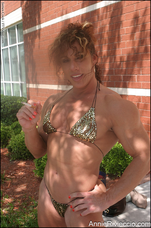Annie Rivieccio