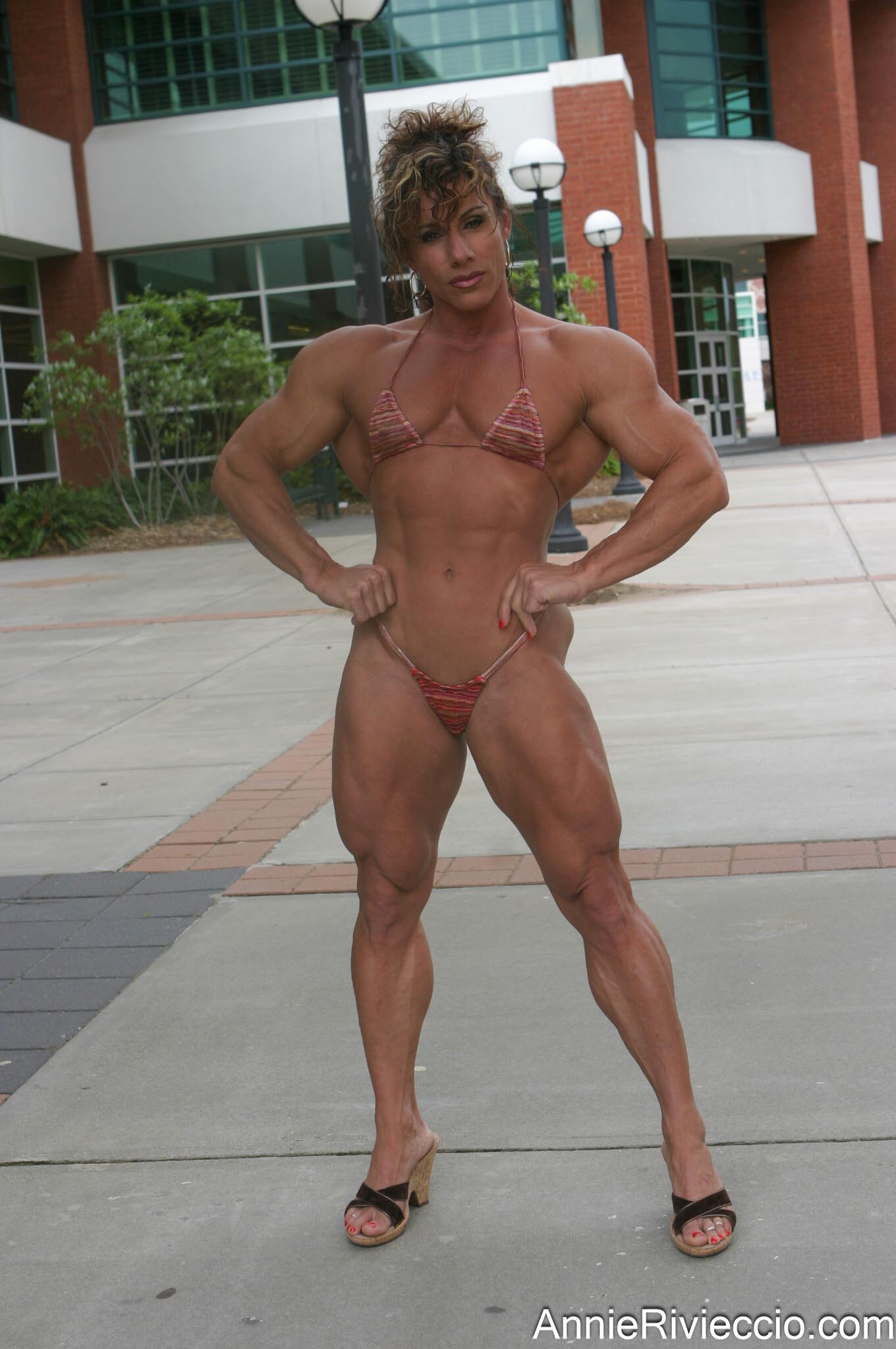 Annie Rivieccio