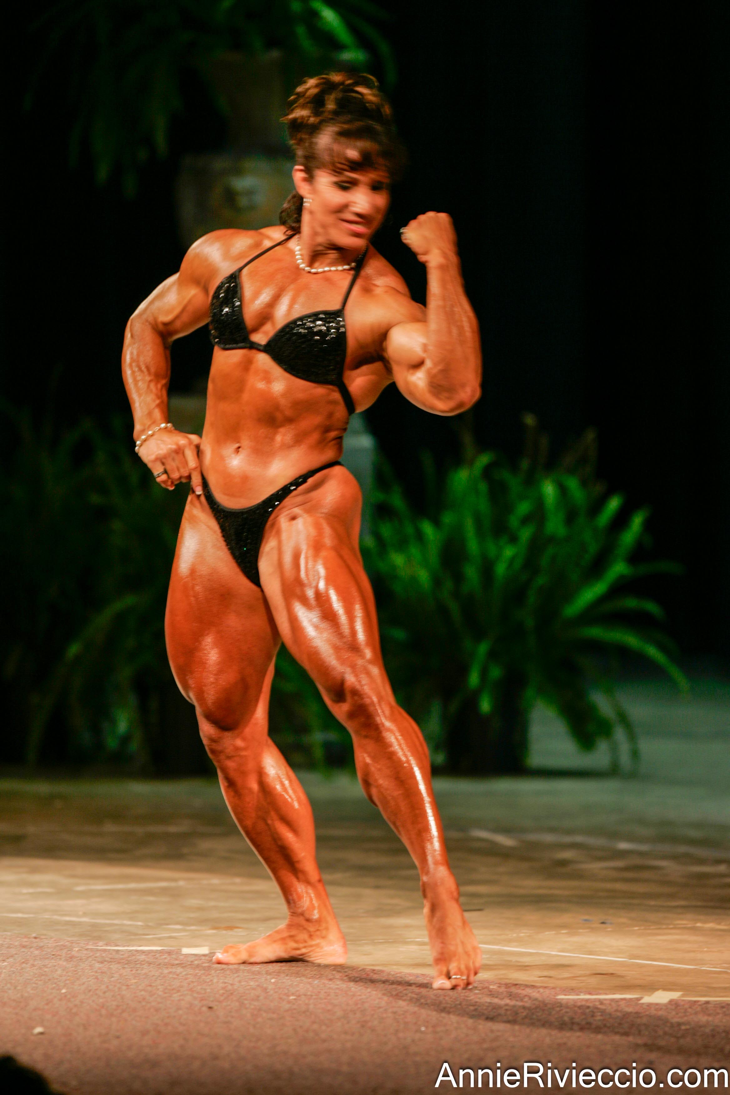 Annie Rivieccio