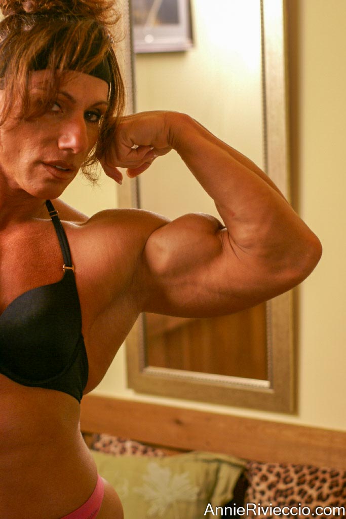 Annie Rivieccio