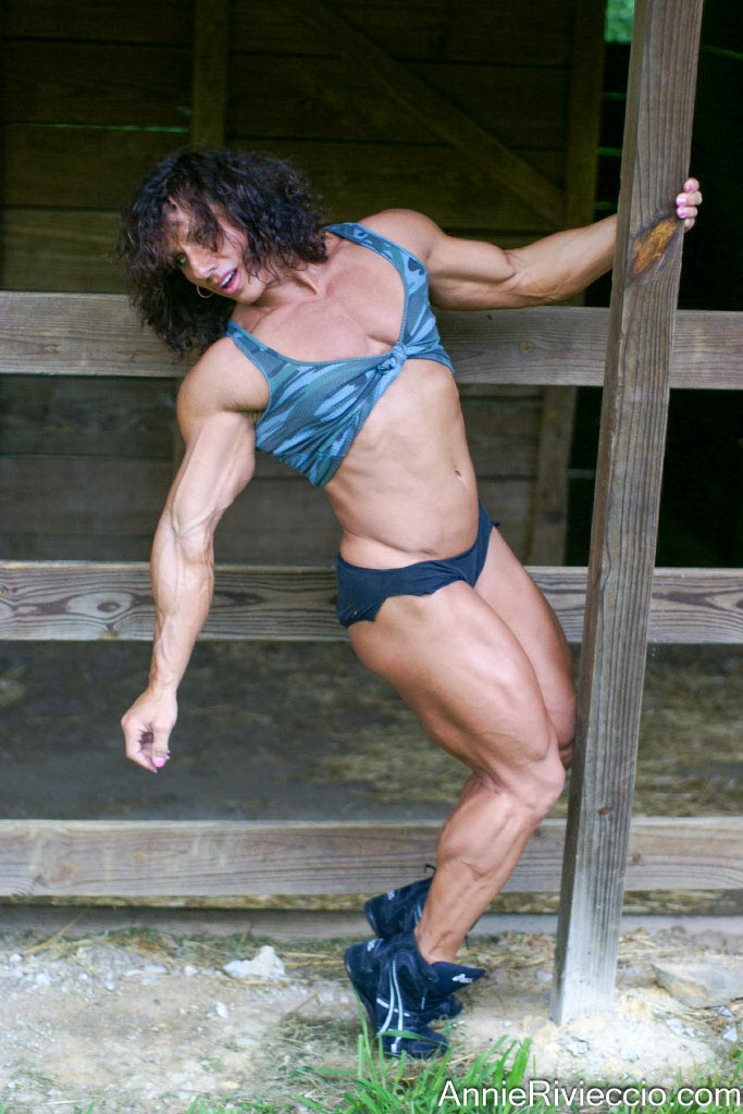 Annie Rivieccio