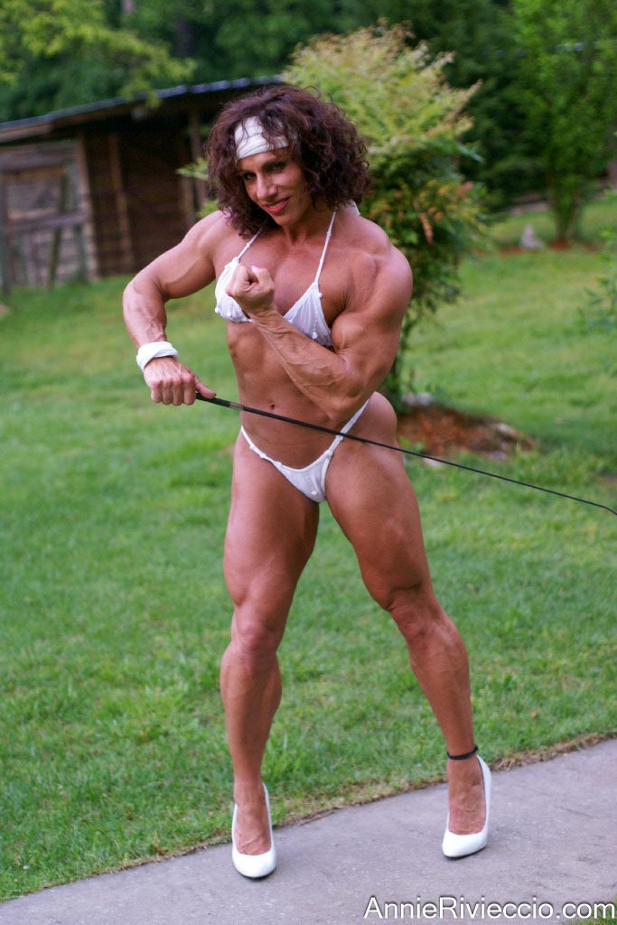 Annie Rivieccio